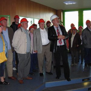 Besuchergruppe aus Uedem im Abfallentsorgungszentrum Asdonkshof