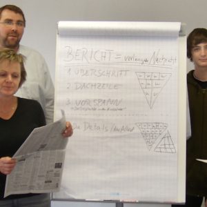 Der Uedemer SPD-Vorsitzende und PR-Profi Olaf Plotke (rechts) leitete das Seminar "Presse- und Öffentlichkeitsarbeit".