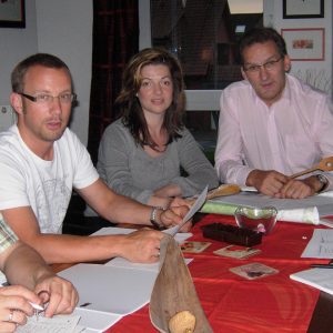 Die SPD sichtet die ersten Rezepte. (v.l.) Jürgen Horn, Michael Ingenbleek, Kathrin Plotke, Jörg Lorenz und Olaf Plotke.