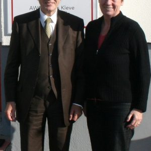 Die Bundestagsabgeordnete Dr. Barbara Hendricks mit dem Chef der Arbeitsagentur in Wesel, Dr. Peter Glück