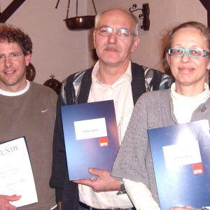Bürgermeisterkandidatin Kathrin Plotke und Landratskandidat Bodo Wissen ehrten langjährige SPD-Mitglieder.