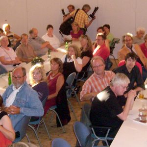 Mehr als 100 Besucher kamen ins Bürgerhaus und diskutierten eifrig mit.